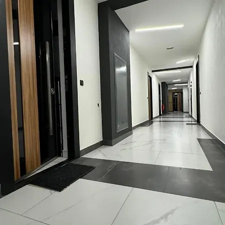 شقة Apartman Bulevar Stup